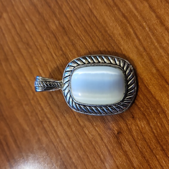 3/$25 ✨️ Pendant & Earring Set - Picture 5 of 9